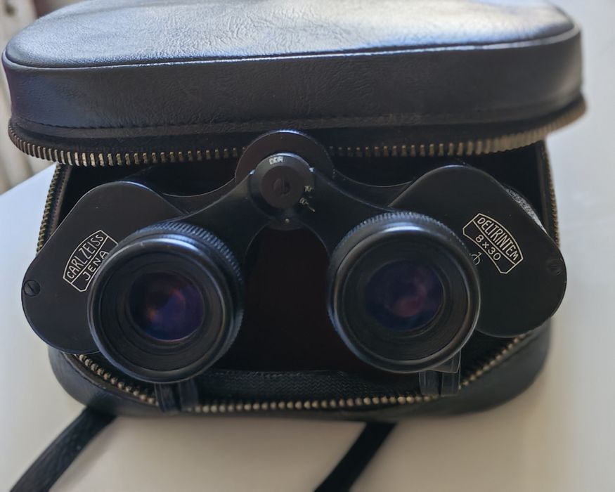 Binoclu Carl Zeiss 8x30