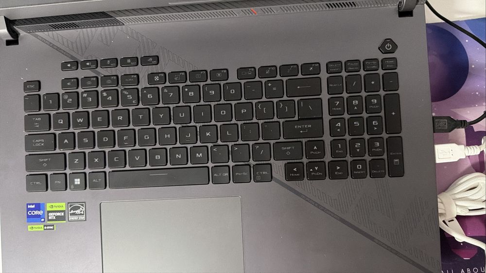 Vand Laptop Gaming Asus Rog Strix G18