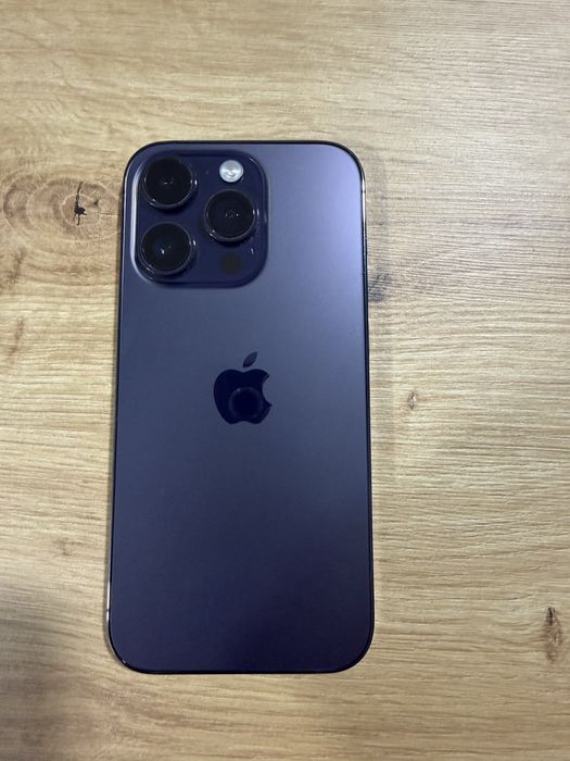 Vand 2 telefoane Iphone 14 pro impecabile. 1600 lei/telefon