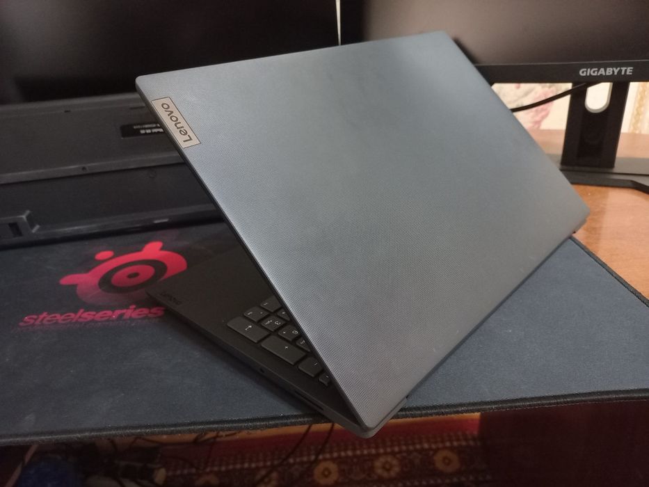 ноутбук Lenovo Ideapad 3