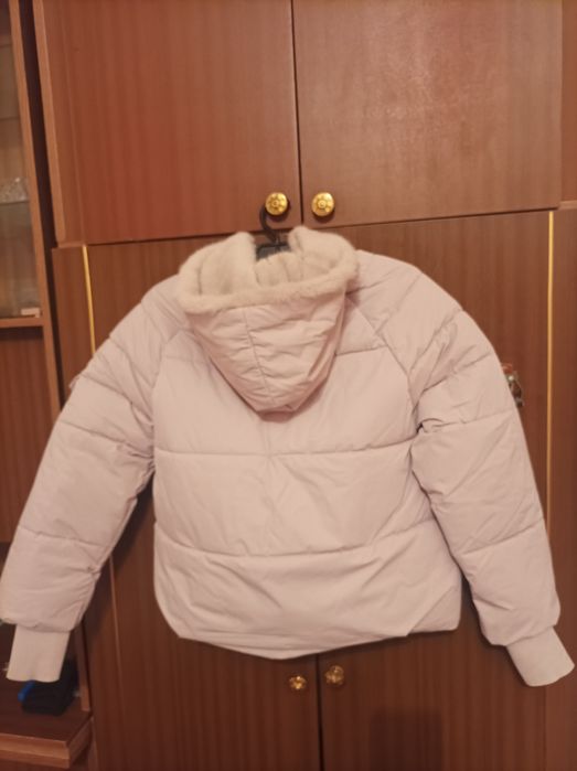 Продается женская куртка