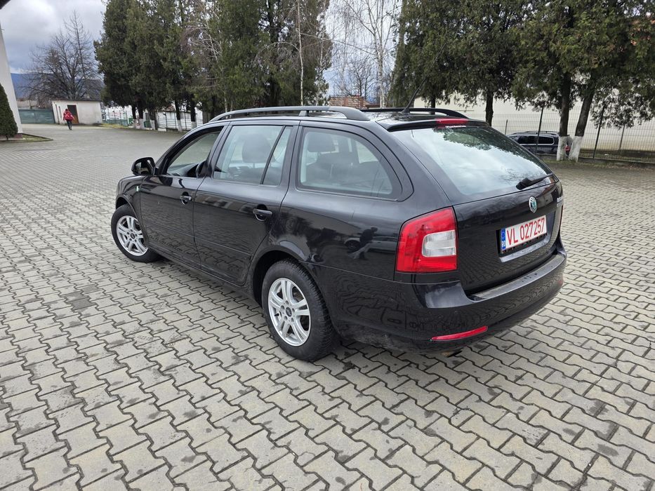 SKODA Octavia 2011 — imagine 2