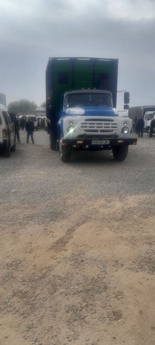 Zil 130 sotiladi 1981-yil ishlab chiqarilgan