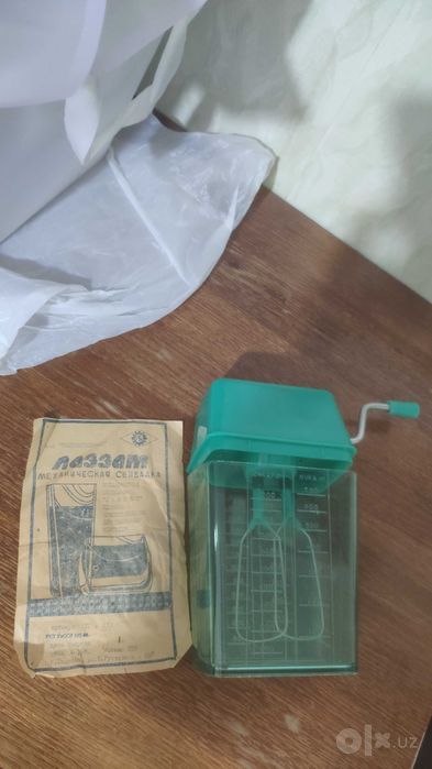 Продам механическую сбивалку "Лаззат"