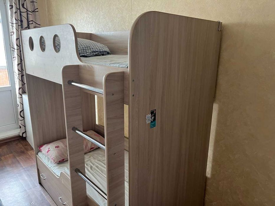 Двухярусная кровать