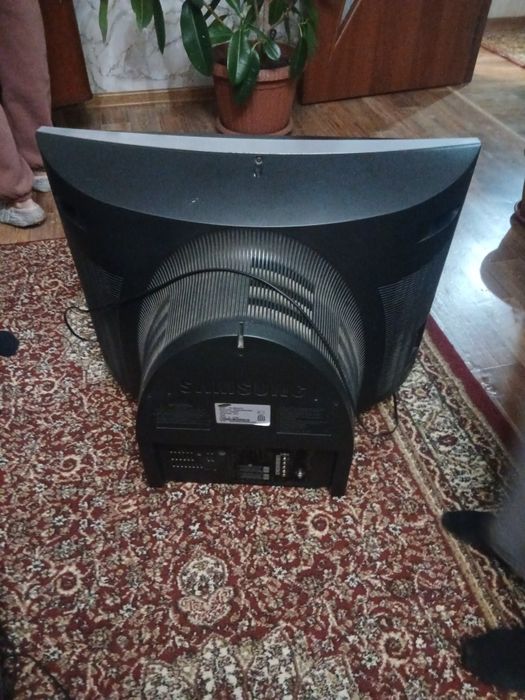 Телевизор самсунг