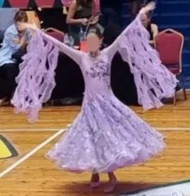 Рокля за спортни танци