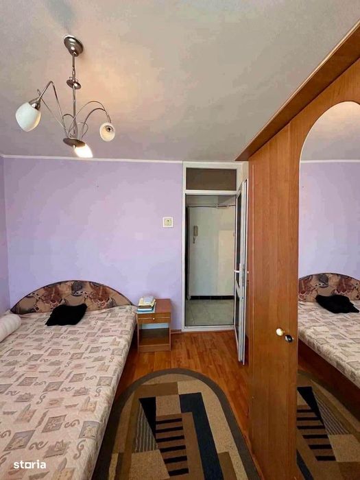 De vanzare apartament cu 3 camere si 2 balcoane,zona Roman Voda 71900e