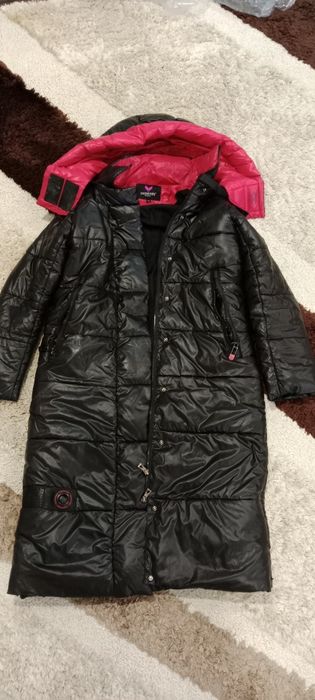 Продам женские куртки