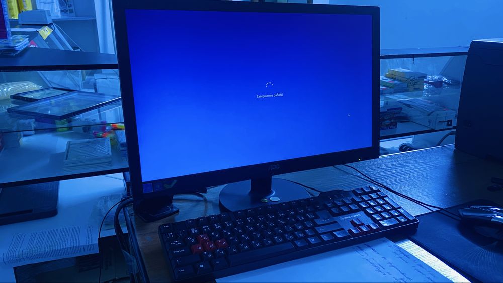 Продаётся компьютер для работы и дома.