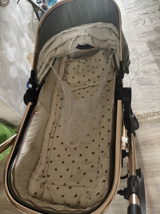 Коляска в отличном состоянии