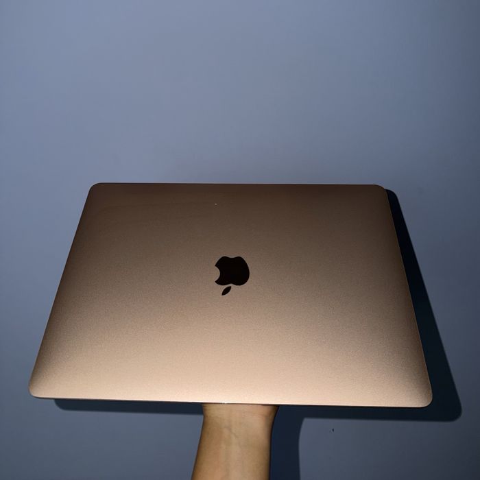 MacBook Air M1 256 gold