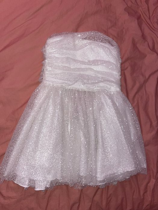 Уникална рокля с блясък