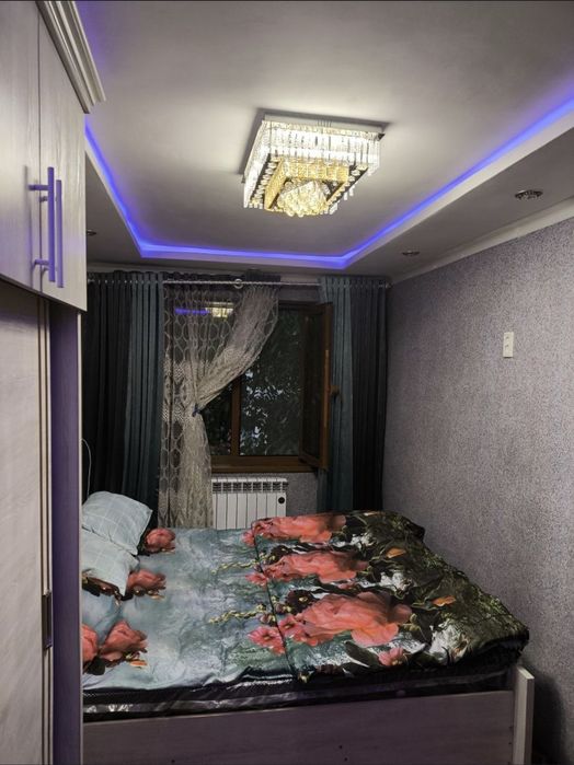 2 xonali kvartira sotiladi