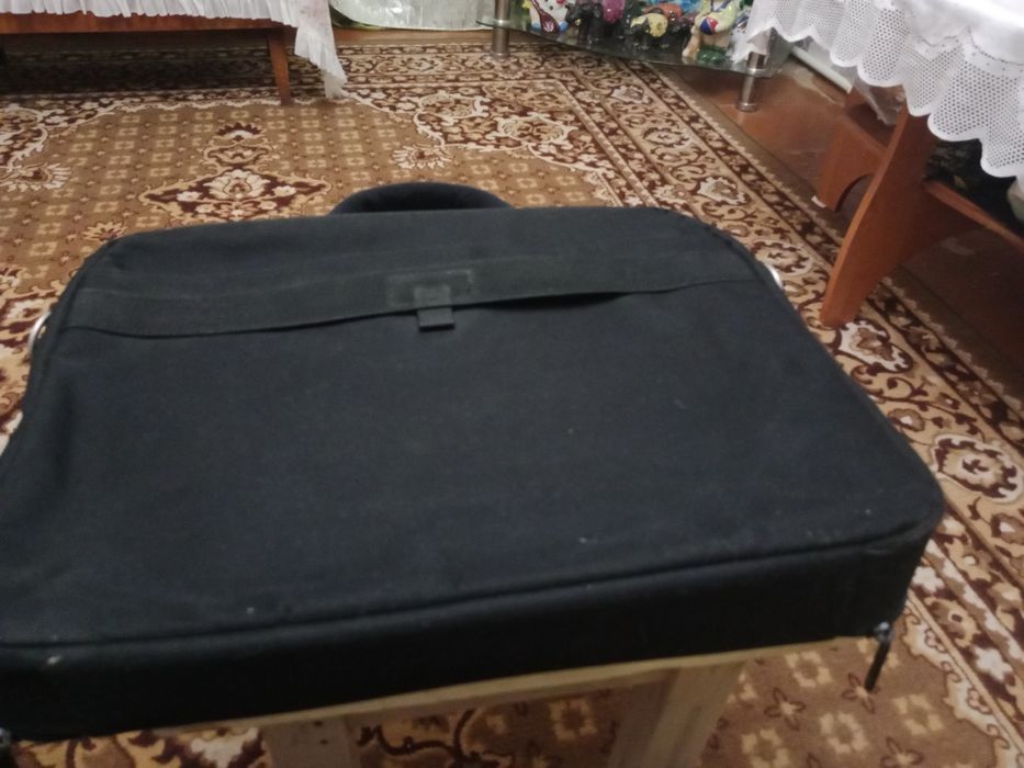 Сумки для ноутбуков