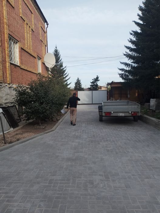 Укладка брусчатки и асфалта