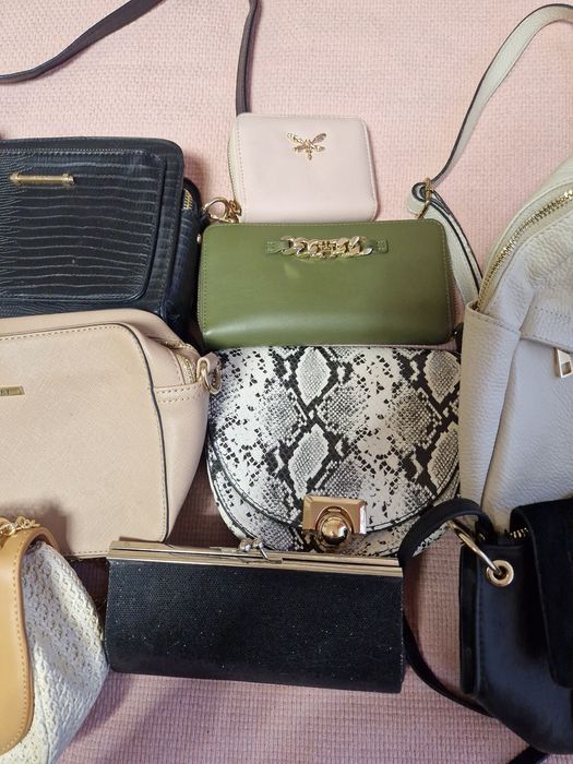 Чанти, раници всичко за 19евро