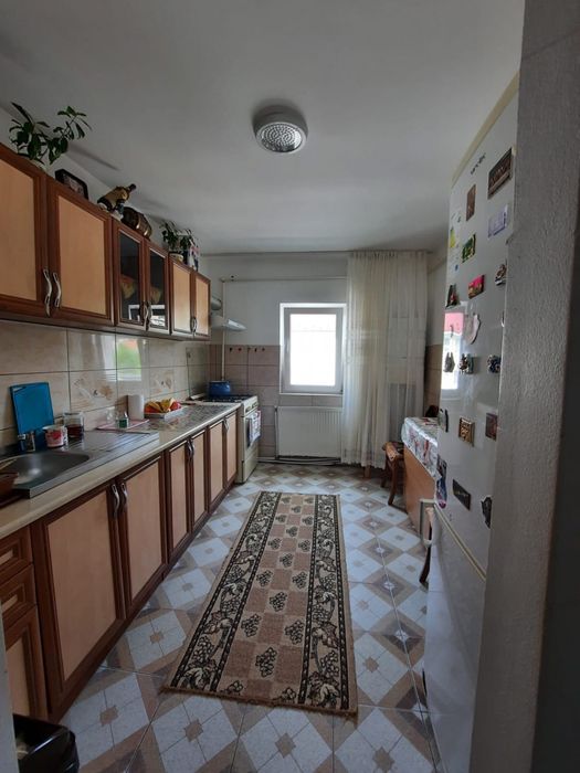 Apartament 2 camere semidecomandat – Moinești, jud. Bacău