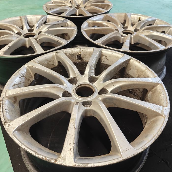 R17 PCD 5*114,3 Комплект легкосплавных дисков