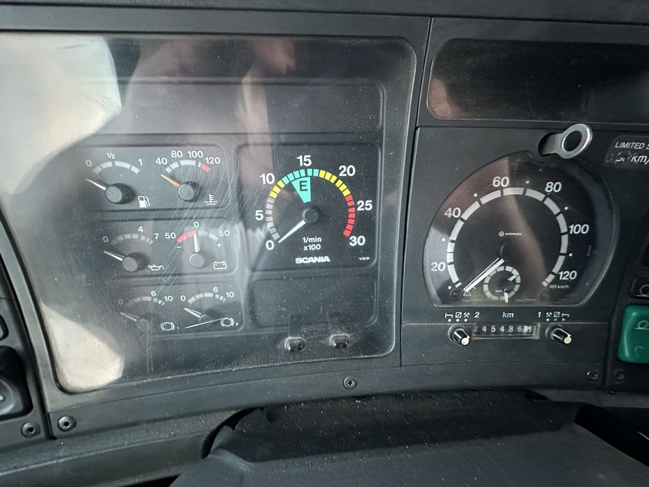 Vand Scania cu macara manipulatoare, foarte putin folosit!!