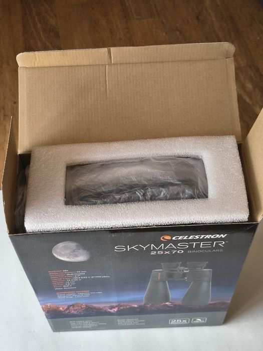 Binoclu Celestron SkyMaster 25x70