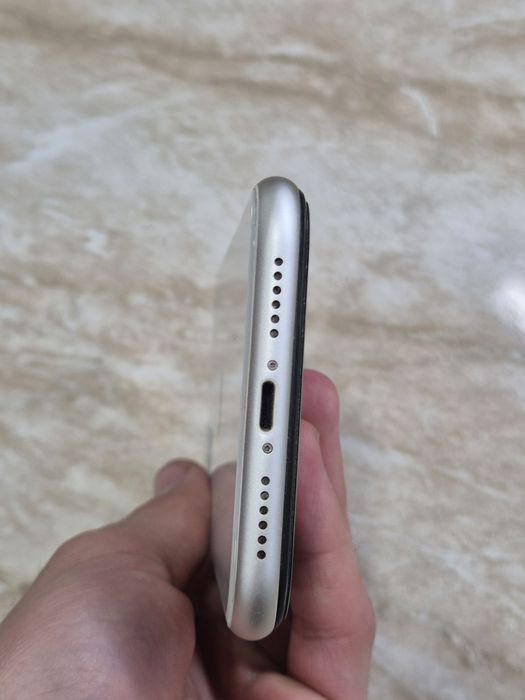 Iphone sotiladi 11