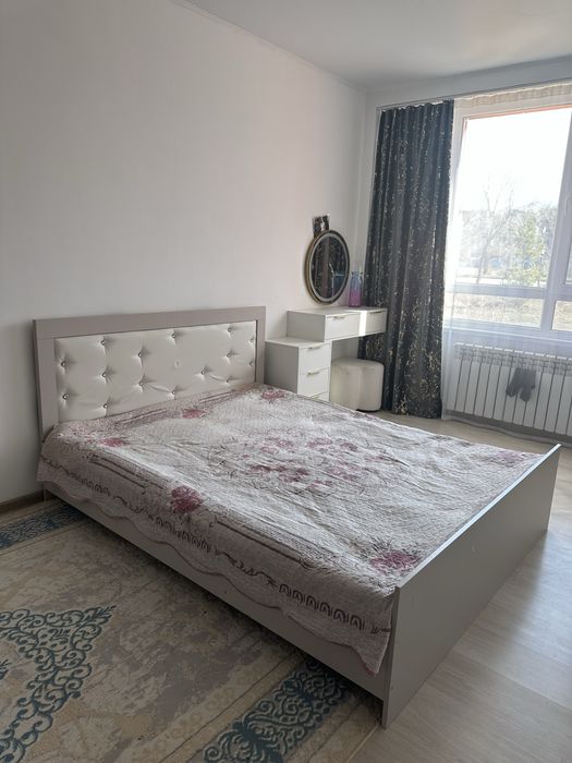 Продам двухспальную кровать