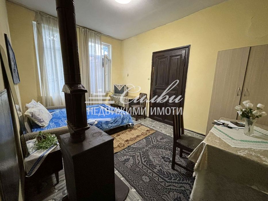 Дава се под наем Етаж от къща в Шумен, Гривица - 50 кв.м за 127.5 € - Снимка #1