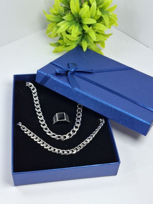 Подарочная коробка для украшений