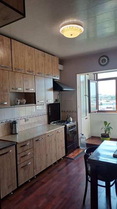 Продаю квартиру 2 в 3, 64 кв. С ремонтом, лучшей локацией на Яшнабаде.