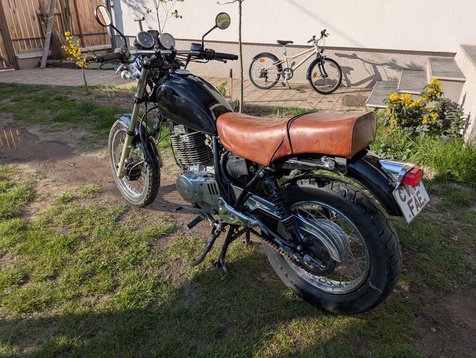 Suzuki  GN400 café racer