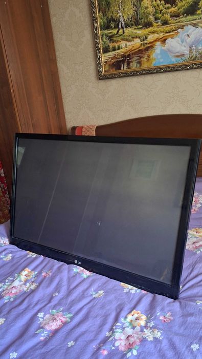 Продаю телевизор LG