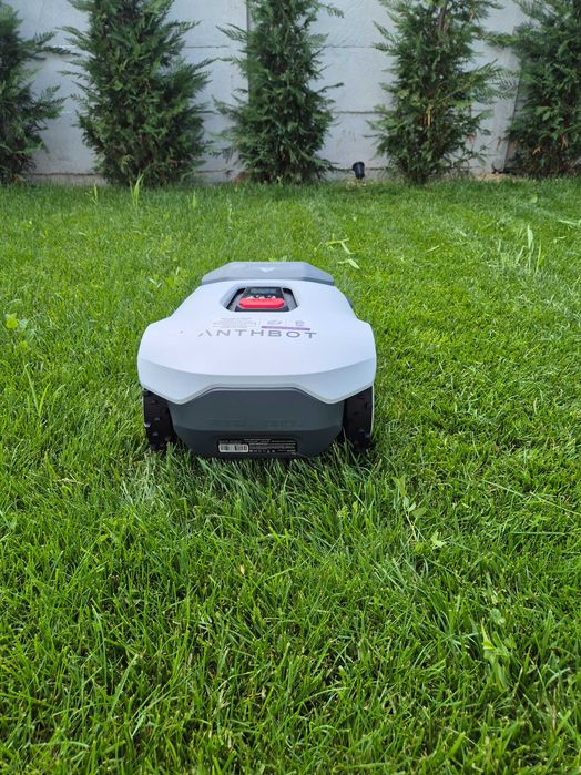 Robot de tuns gazonul ANTHBOT Genie, fără fir perimetral Genie 600 | 900m²