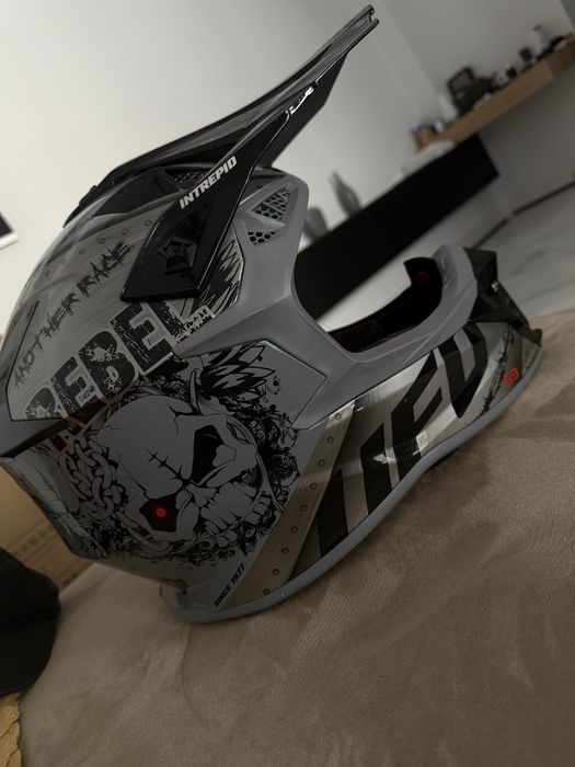 Casca ufo intrepid m