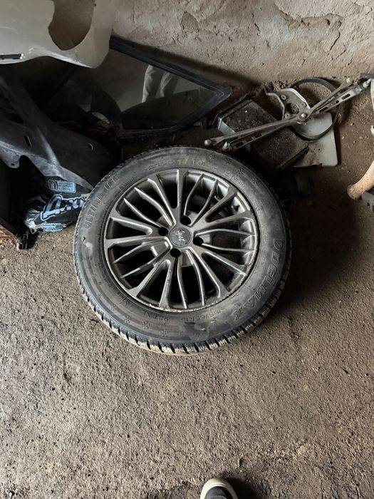 Продам резину с дисками R15