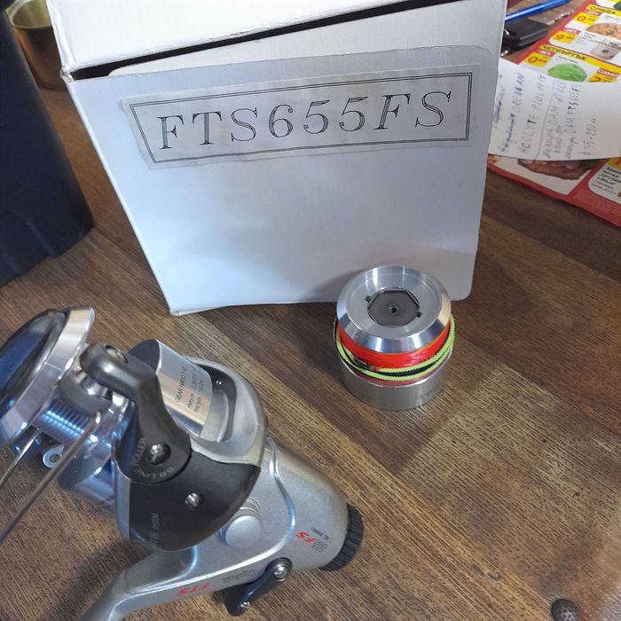 Продавам  макара DAM