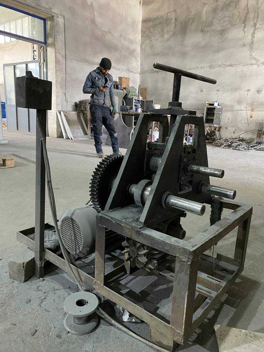 Электрический трубогибочный станок