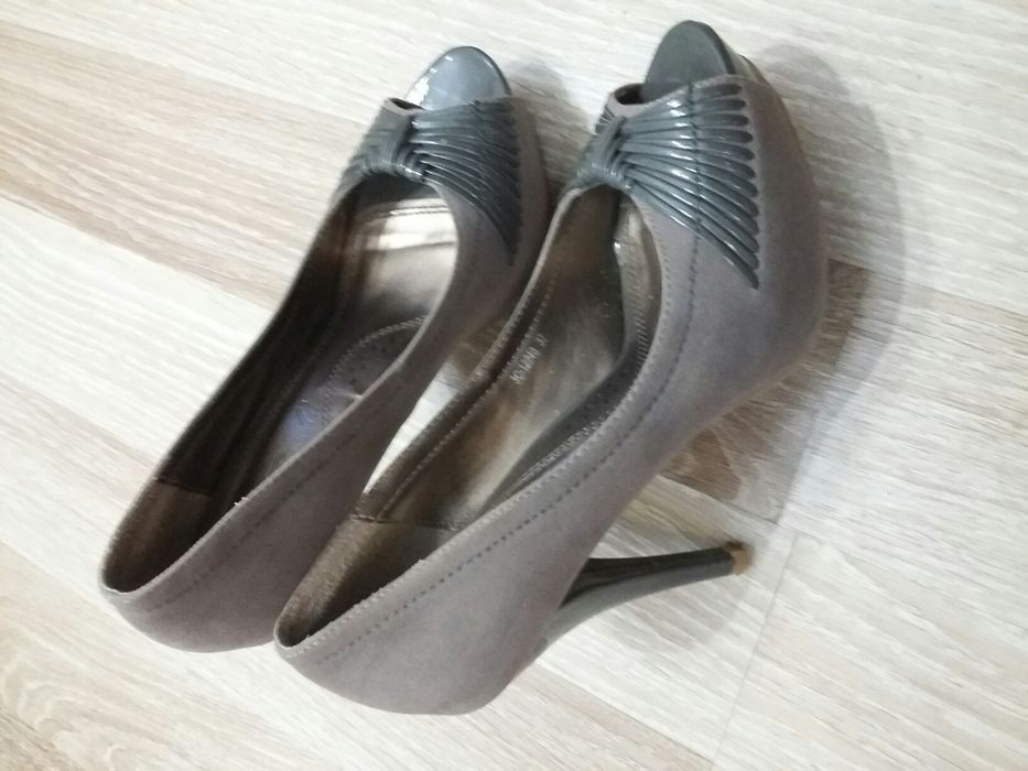 Дамски стилни обувки цвят каки