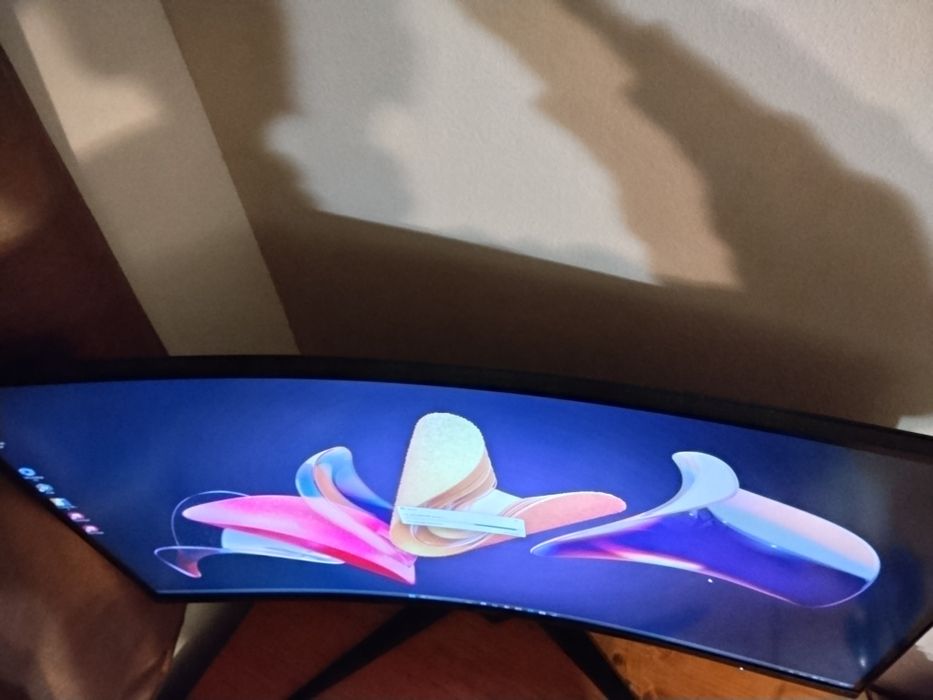 Vând sau schimb PC perfect pt gaming,streaming sau editing