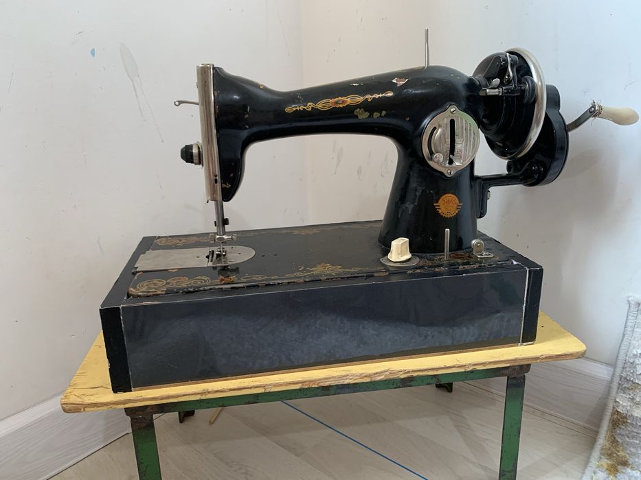 Qo’l mashinka sotiladi srochno