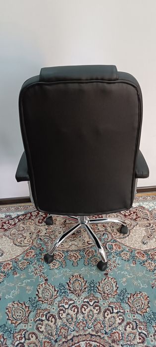 Продается офисное кресло