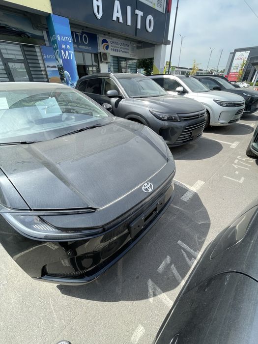Tayota bz5 elektro 2025