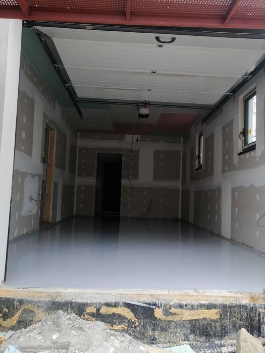 Замазка с машина , замазка върху подово отопление, бетон, саморазливна