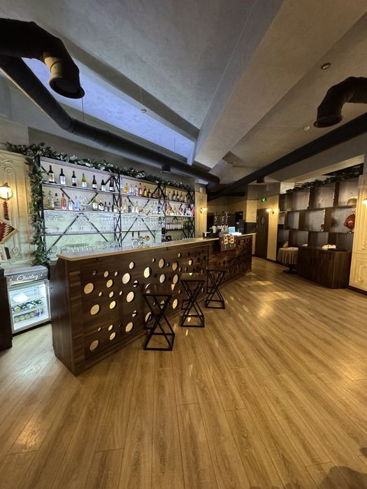 Срочно! Ресторан.  Первая  линия.