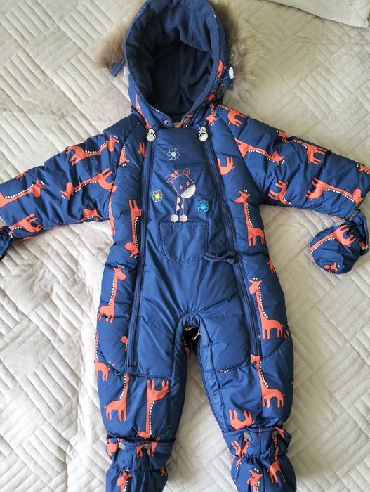 Продам зимний комбинезон на возраст до 1.5 лет
