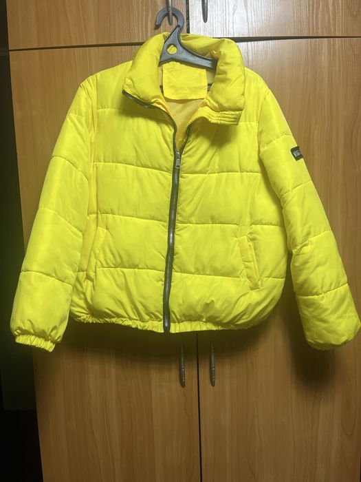 Продам куртку 48 размера