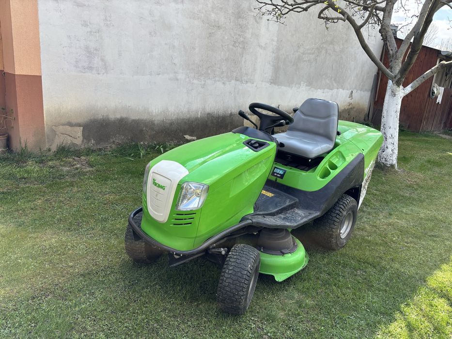 Tractoras de tuns iarba viking