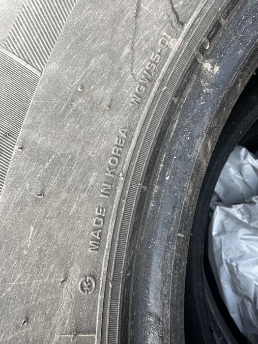 Продам комплект зимние шины