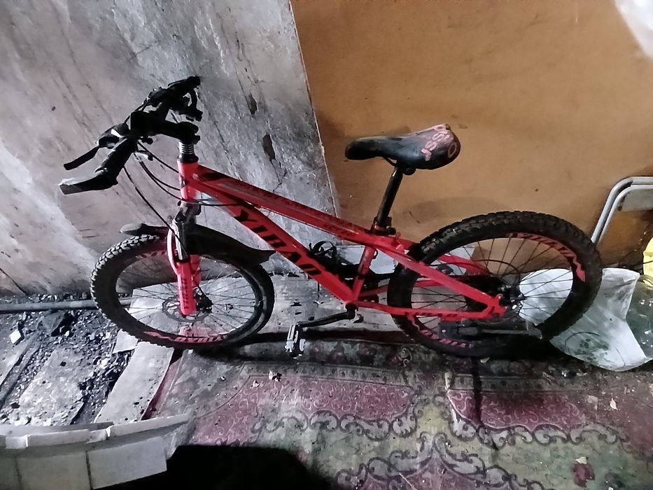 Продам 2 велосипеда на запчасти