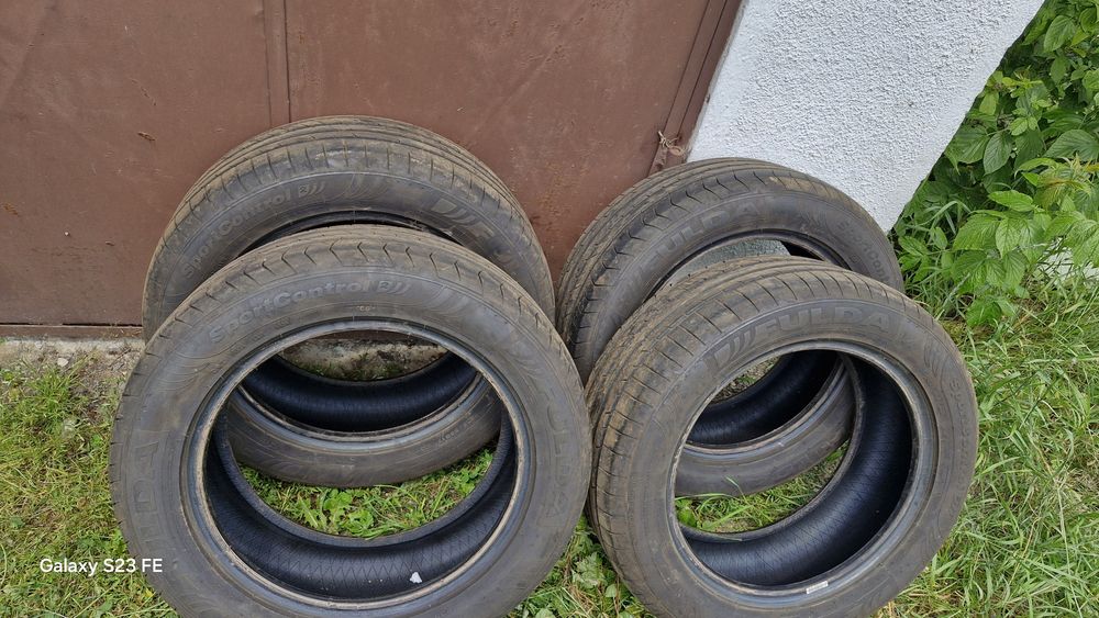 Se vand 4 buc 235 55 17 vara